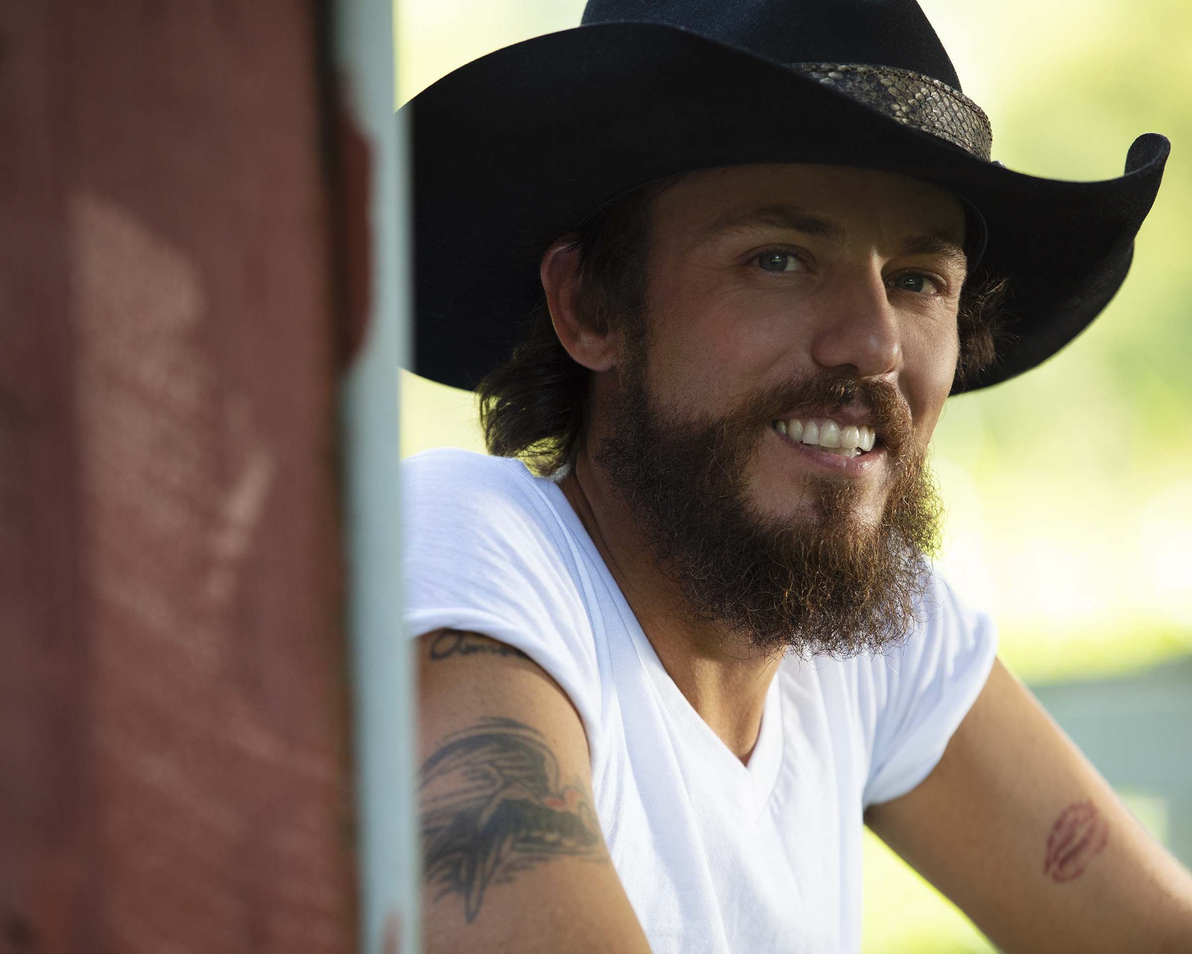 CHRIS JANSON BRINGS TOGETHER SPECIAL GUESTS, FAMOUS FRIENDS FOR "COLD BEER TRUTH" 