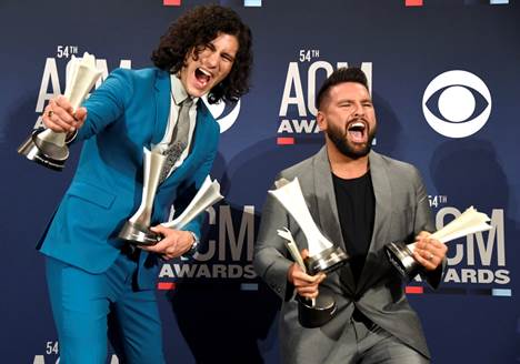 Dan + Shay celebrate multiple wins backstage at the 54th Annual ACM Awards Photo credit: Getty Images/Courtesy of the Academy of Country Music