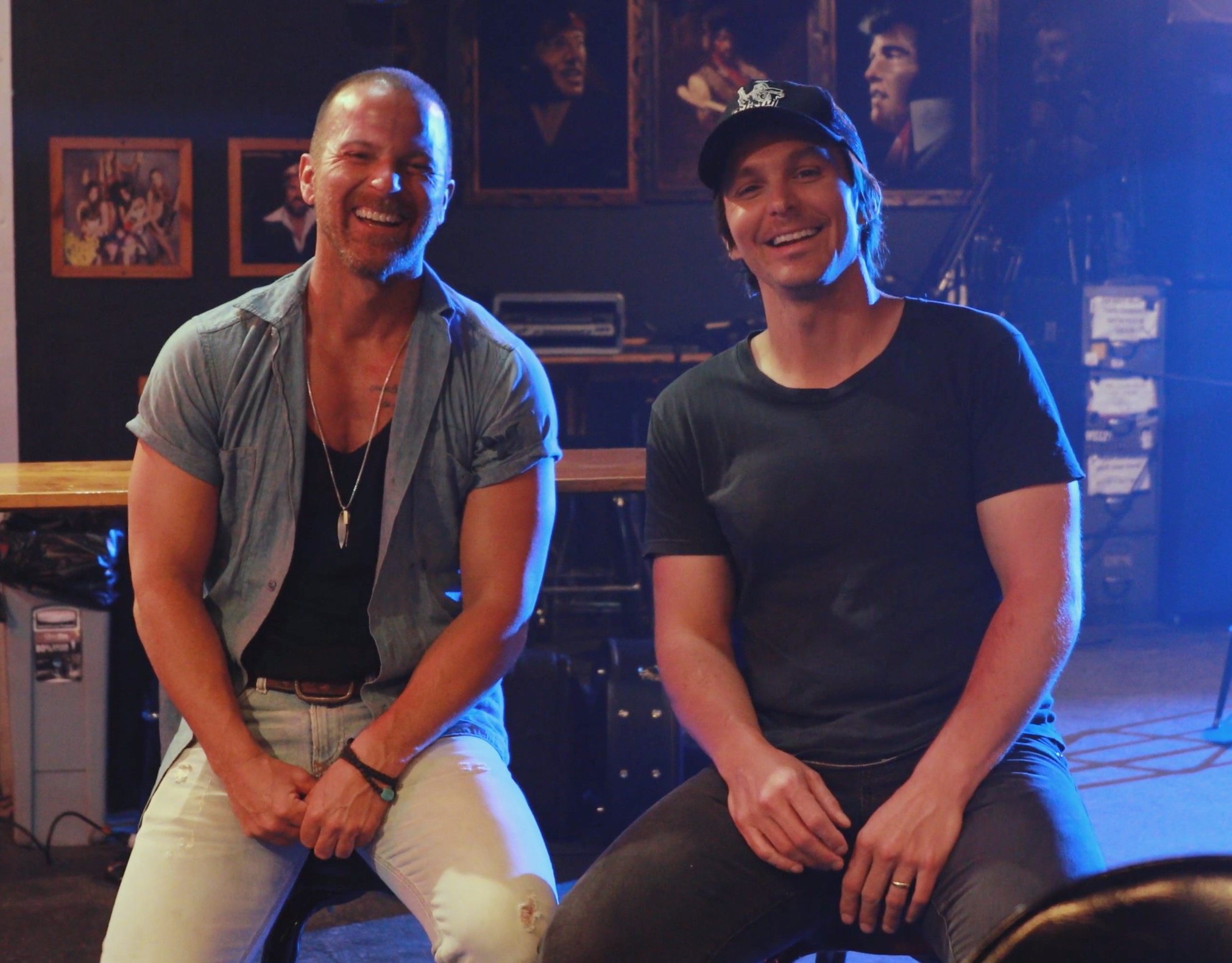WATCH NOW: CHARLIE WORSHAM, KIP MOORE BRING THE PARTY TO “KISS LIKE YOU DANCE” OFFICIAL MUSIC VIDEO