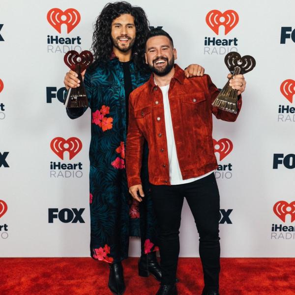 DAN + SHAY WIN BEST DUO/GROUP OF THE YEAR AT iHEARTRADIO MUSIC AWARDS
