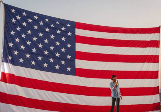 CHRIS JANSON PERFORMS ALONGSIDE UNITED STATES AIR FORCE BAND IN "A SALUTE TO SERVICE" VIRTUAL EVENT HONORING VETERANS