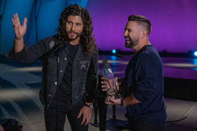 DAN + SHAY CLAIM SECOND CONSECUTIVE CMA AWARD FOR DUO OF THE YEAR 